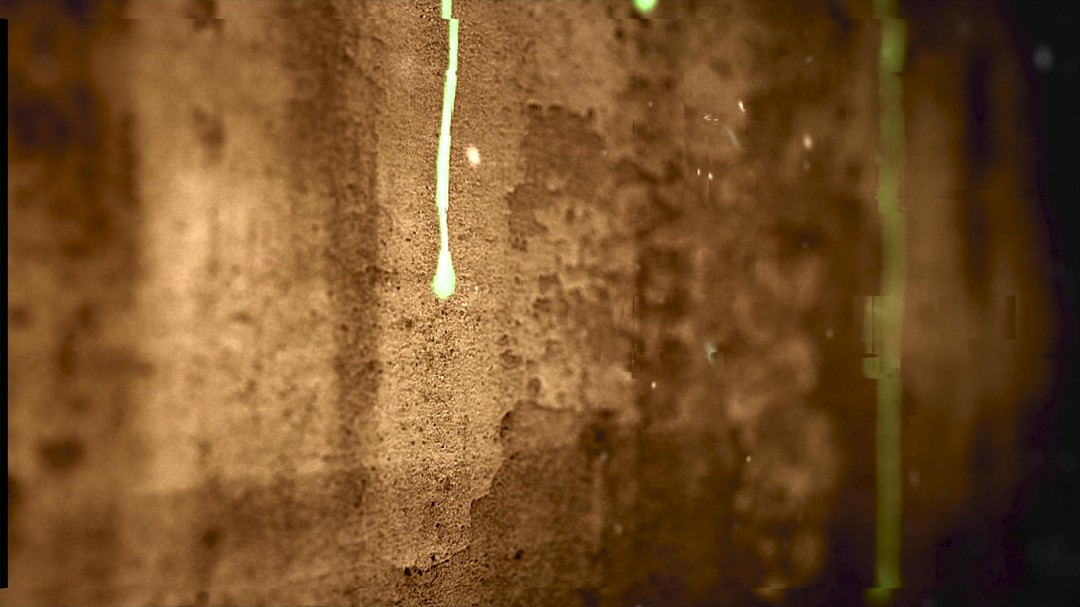 ✏️ Ce poate schimba un creion în mâna unei fete? Pentru Malala Yousafzai, a fost suficient ca să pornească o revoluție. O revoluție fără arme, fără ură, dar cu o voce clară, care a spus: „Și eu am dreptul să învăț.”

🎙 În acest episod Enigma, spunem povestea care a învins tăcerea, frica și gloanțele. Povestea unei fetițe care a scris, a vorbit și a schimbat lumea – pentru milioane de alte fete.

🌍 Într-o lume în care educația este un privilegiu, iar tăcerea este impusă, Malala a arătat că un simplu creion poate fi mai puternic decât un regim întreg. Ziua Malala, sărbătorită pe 12 iulie, nu este doar o zi de naștere. Este un manifest pentru dreptul la educație, pentru curaj, și pentru vocea care refuză să se stingă.

💬 Malala nu este o poveste de victimă. Este o lecție despre cum vulnerabilitatea devine forță, iar copilăria nu înseamnă slăbiciune, ci claritate morală.

🕊️ Într-o lume care încă se teme de fete educate, acest episod e un act de recunoștință. Și un îndemn: spune adevărul. Scrie. Rostește. Nu tăcea.

📩 Scrie-ne gândurile tale: emisiunea.enigma@gmail.com
 📲 Urmărește-ne pe Telegram: @emisiunea_enigma

🔔 Abonează-te pentru episoade care schimbă perspectiva. Nu doar informația. 

#MalalaYousafzai #EducatiePentruToti #PutereaEducatiei #VoceaTinerilor #RevolutiaTacerii #EnigmaMalala #LuptaPentruEducatie #FetelePotSchimbaLumea #NobelPentruPace #EducatieCaRezistenta #MalalaLaONU #EducatieInPakistan #PovesteInspiratoare #PutereaUnuiCreion #EducatieInseamnaLibertate #CopiiiAuVoce #EducatieSiCuraj #MalalaNuTace #LecțiaMalalei #TineriiSchimbaLumea #FiiVoceaCareSchimba #Enigma #RubenEnigma #Dezbateri #lectii #RubenAtomei #analiza #RubenOnAir #proiectM #rubenatomei

https://www.proiectm.ro/enigma/o-fata-un-creion-si-o-revolutie

Urmărește emisiuni deosebite pe https://www.proiectm.ro 
Ne găsești și pe: 
Facebook 👉 http://facebook.com/proiectM.ro 
Youtube 👉 https://www.youtube.com/proiectM 
Instagram 👉 https://www.instagram.com/proiectm.ro 
Telegram 👉 https://t.me/proiectM