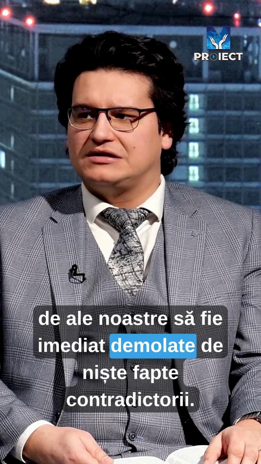 E ușor să spui că îl urmezi pe Hristos - dar faptele tale confirmă sau demolează tot ce proclami. Credința adevărată nu se declară, se trăiește.
Vrei să înțelegi ce rol au faptele în mântuire? Urmărește episodul complet - link în comentariu 👇
#credinta #viatadecredinta #reflectiibiblice #shorts